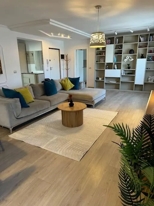 Leos Apartment Tirana